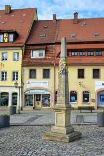 Post office column