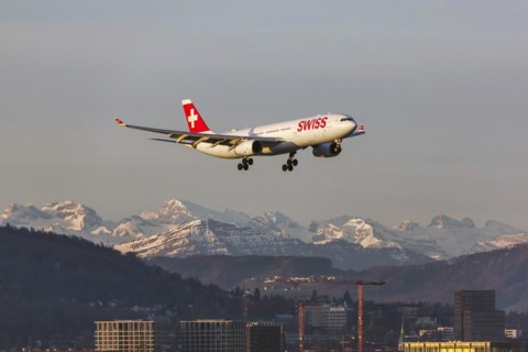 Aircraft approaching ZRH airport
