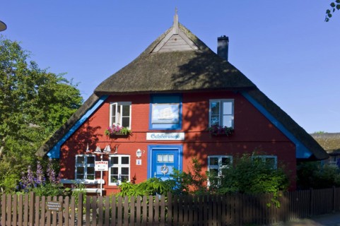 Thatched-roof house Schifferwiege in Wustrow Fischland