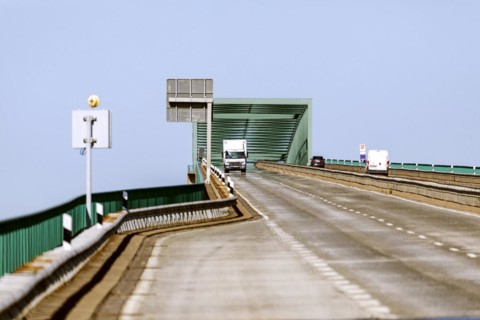 Traffic on the Brunsbuettel high bridge