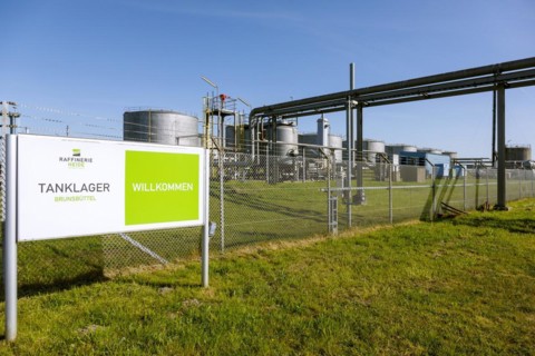 Brunsbuettel tank farm of the Heide refinery