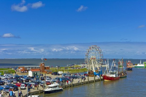 Decorated crab cutter in the harbour of Neuharlingersiel