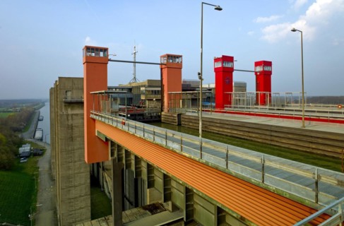 Scharnebeck boat lift in the district of Lueneburg
