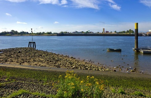 Bank stabilisation on the Lower Weser near Bremen Blumenthal