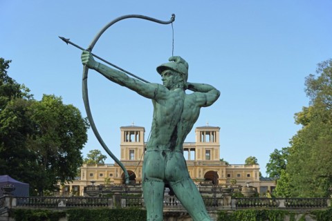 Statue Archer in front of the Orangery Palace
