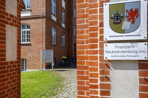 Neubrandenburg Tax Office