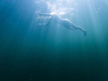 A floating woman stands out in a quarry in Koenigshain