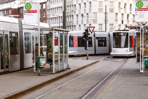 Worringer Platz tram stops
