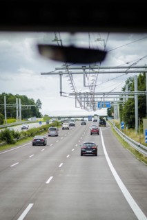 Test section of an overhead line for trucks on the A1 near Wesenberg. Wesenberg