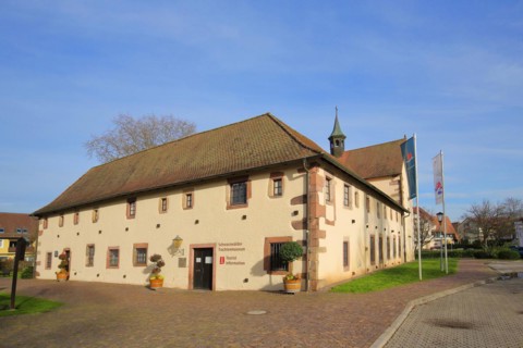 Baroque former Capuchin monastery built in 1630 and today's tourist information centre