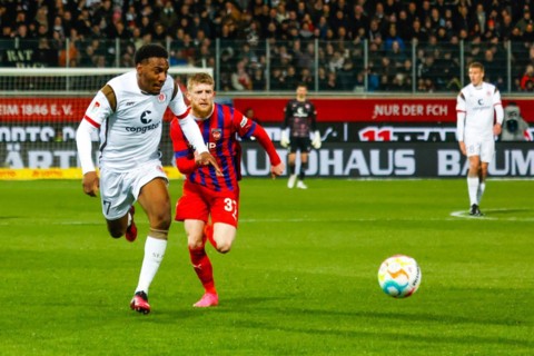 Jan-Niklas BESTE