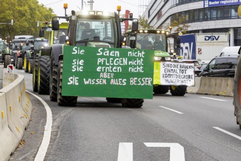 Farmers demonstrate against the agricultural policy of the federal government and the EU as well as against bad prices