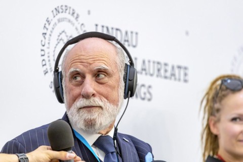 Vinton Vint Gray Cerf