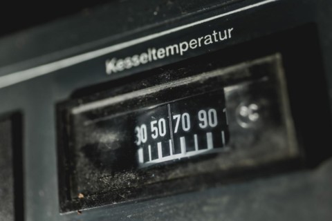 Display of boiler temperature of an old oil heating system