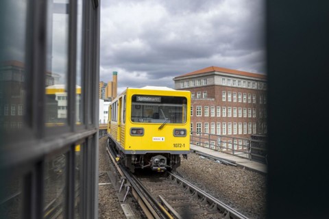 An underground train leaves the Gleisdreick underground station. Berlin