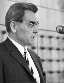Personalities from politics