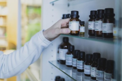 Substances for testing starting materials in small vials