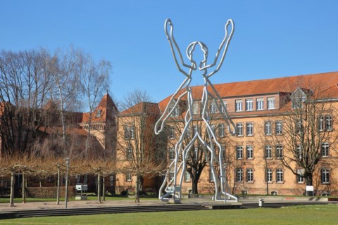 Sculpture Freedom: Male