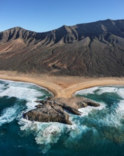 El Islote and Pico de la Zarza