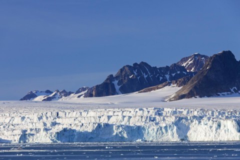 Lilliehoeoekbreen glacier calving into Lilliehoeoekfjorden