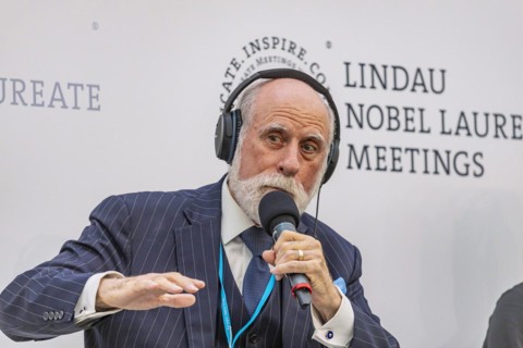 Vinton Vint Gray Cerf