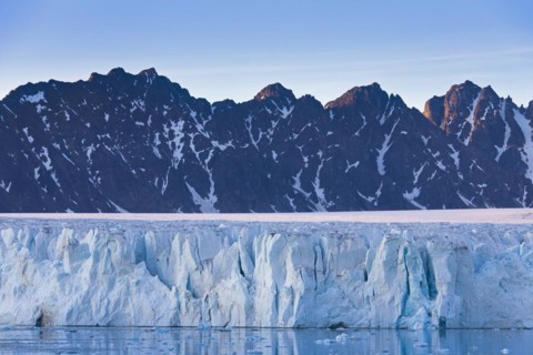 Lilliehoeoekbreen glacier calving into Lilliehoeoekfjorden