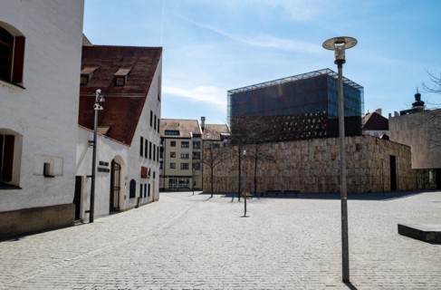 Jakobsplatz with Ohel-Jakob-Synagogue