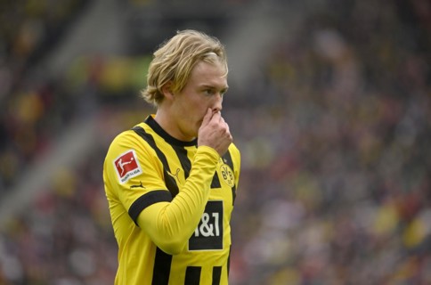 Portrait Julian Brandt Borussia Dortmund BVB
