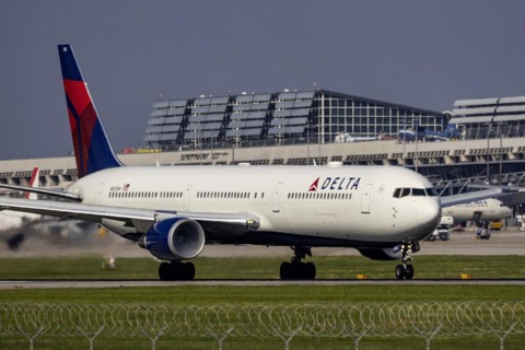Boeing 767-400 of the airline Delta Air Lines