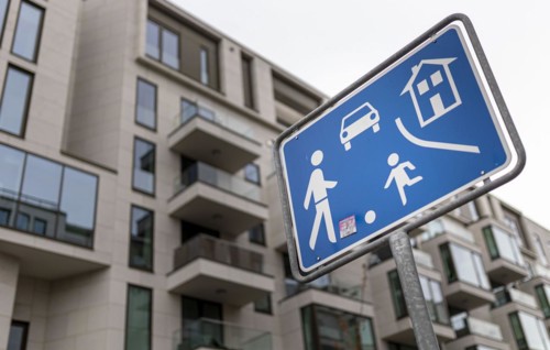 A sign indicates the beginning of a play street Berlin