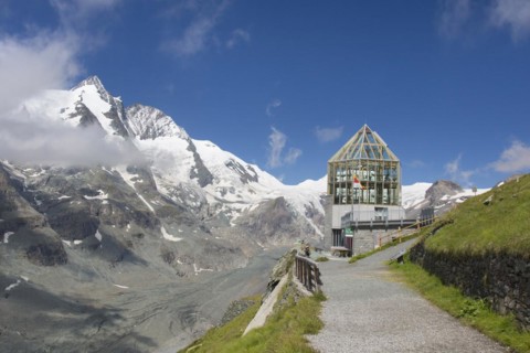 Grossglockner and Swarovski look-out above the Kaiser-Franz-Josefs-Hoehe along the Panoramaweg Kaiserstein in the Hohe Tauern NP