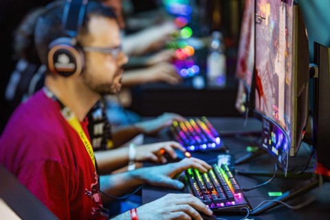Gamers on screen