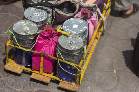 Around 5000 dabbawalas bring office workers their daily lunch with great delivery accuracy. The food