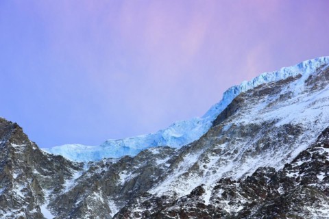 Hanging glacier
