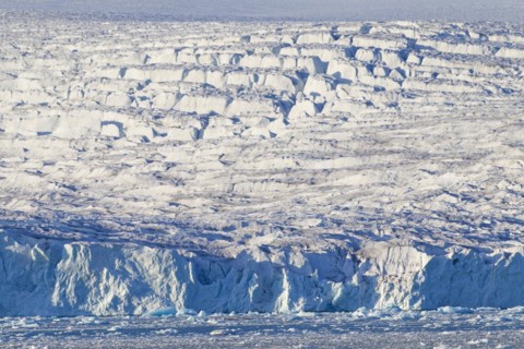 Lilliehoeoekbreen glacier calving into Lilliehoeoekfjorden
