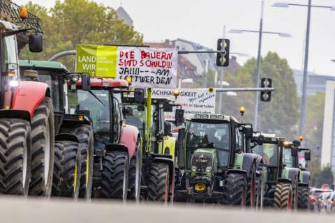 Farmers demonstrate against the agricultural policy of the federal government and the EU as well as against bad prices