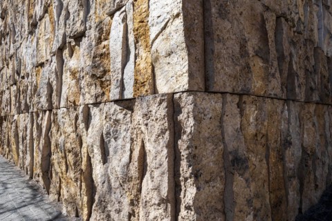 Stone ashlar of the outer wall of the Ohel-Jakob-Synagogue at Jakobsplatz