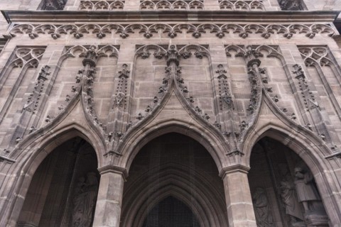 Detail of the bridal portal