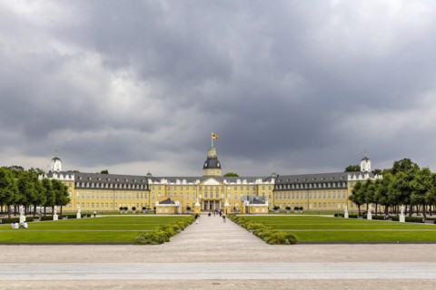 Baden flag above the baroque palace