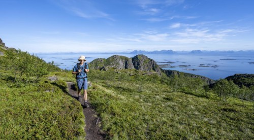 Hikers on trail to Dronningsvarden or Stortinden