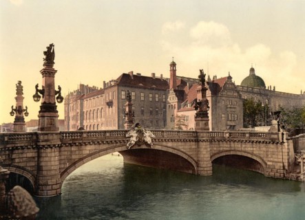 The Kaiser Wilhelm Bridge in Berlin
