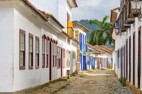 Streets of cobblestone and old houses in colonial style on the streets of the old and historic city of Paraty founded in the 17th century on the coast of the state of Rio de Janeiro
