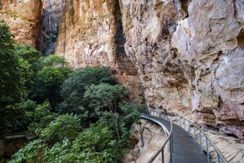 Overhanging cliffs at Pedra Furada