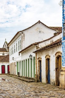 Quiet street in the historic city of Paraty in the state of Rio de Janeiro with its colonial-style houses and cobblestone street