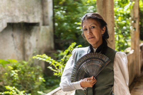 Portrait of a Latin woman dressed in traditional clothes