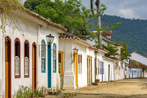 Streets of cobblestone and old houses in colonial style on the streets of the old and historic city of Paraty founded in the 17th century on the coast of the state of Rio de Janeiro