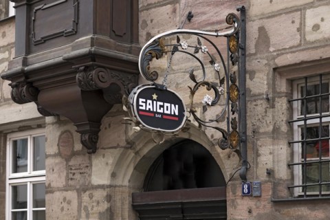 Historic nose sign from a former inn