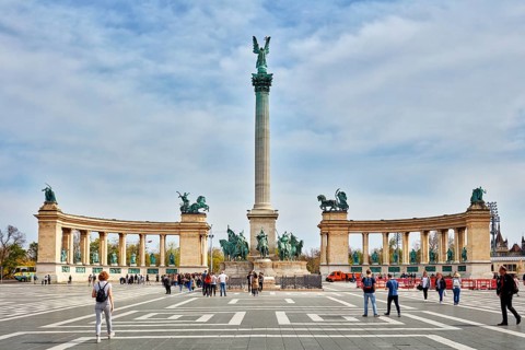Heroes Square