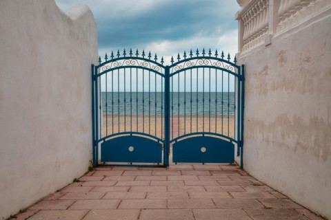 Old gate to the beach Spiaggia di Piana di Mattinata