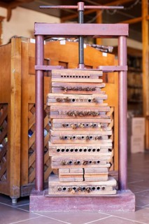 Cigar press